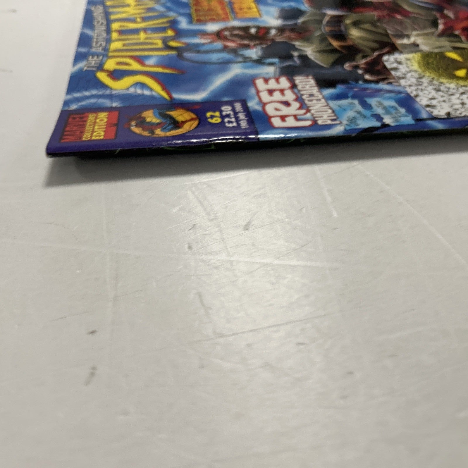 Astonishing Spider-Man #62 2000 VF- UK Marvel Panini Inc. Free Phone Card3