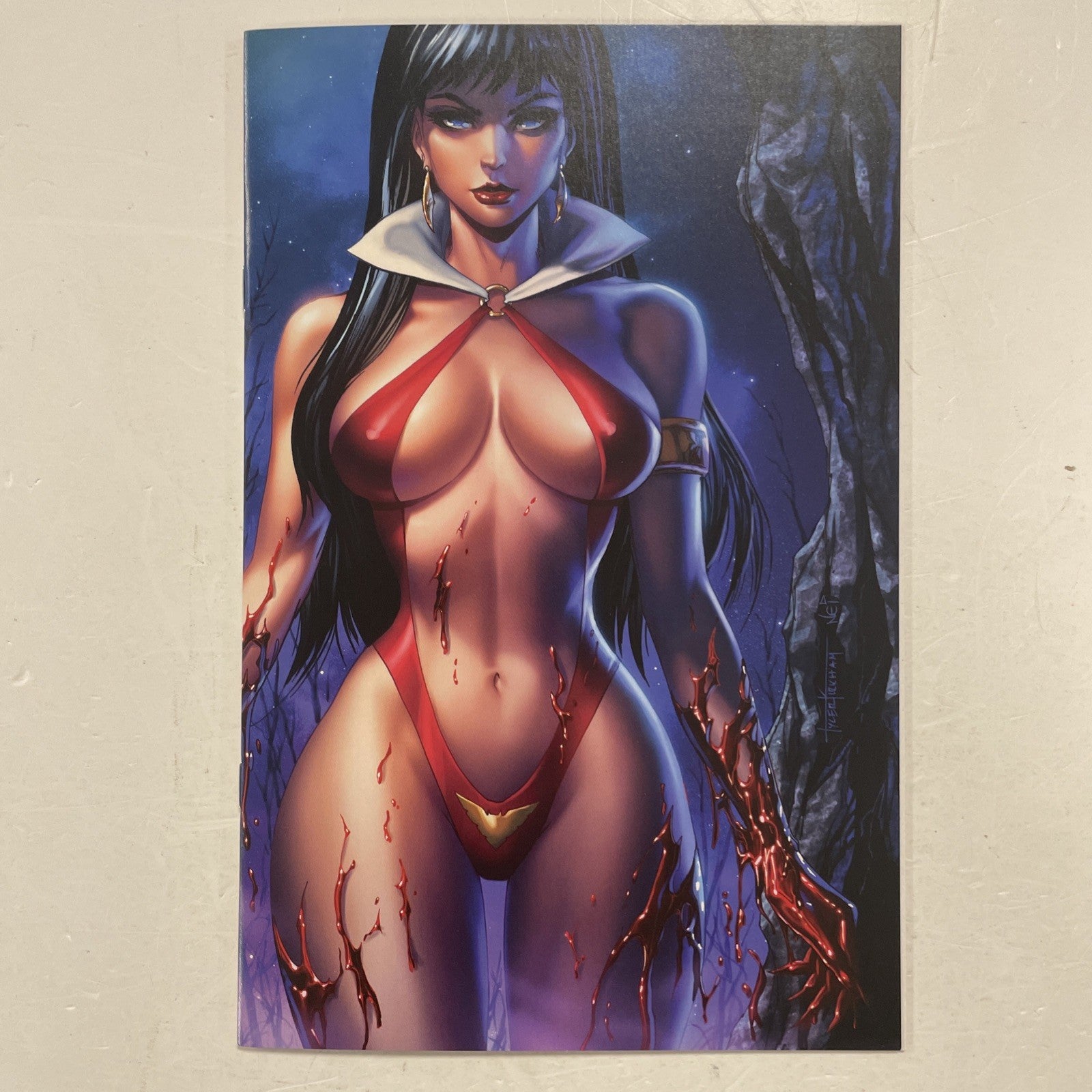Vampirella #1 2025 NM Tyler Kirkham Blue Virgin Variant LTD to 500 Dynamite0
