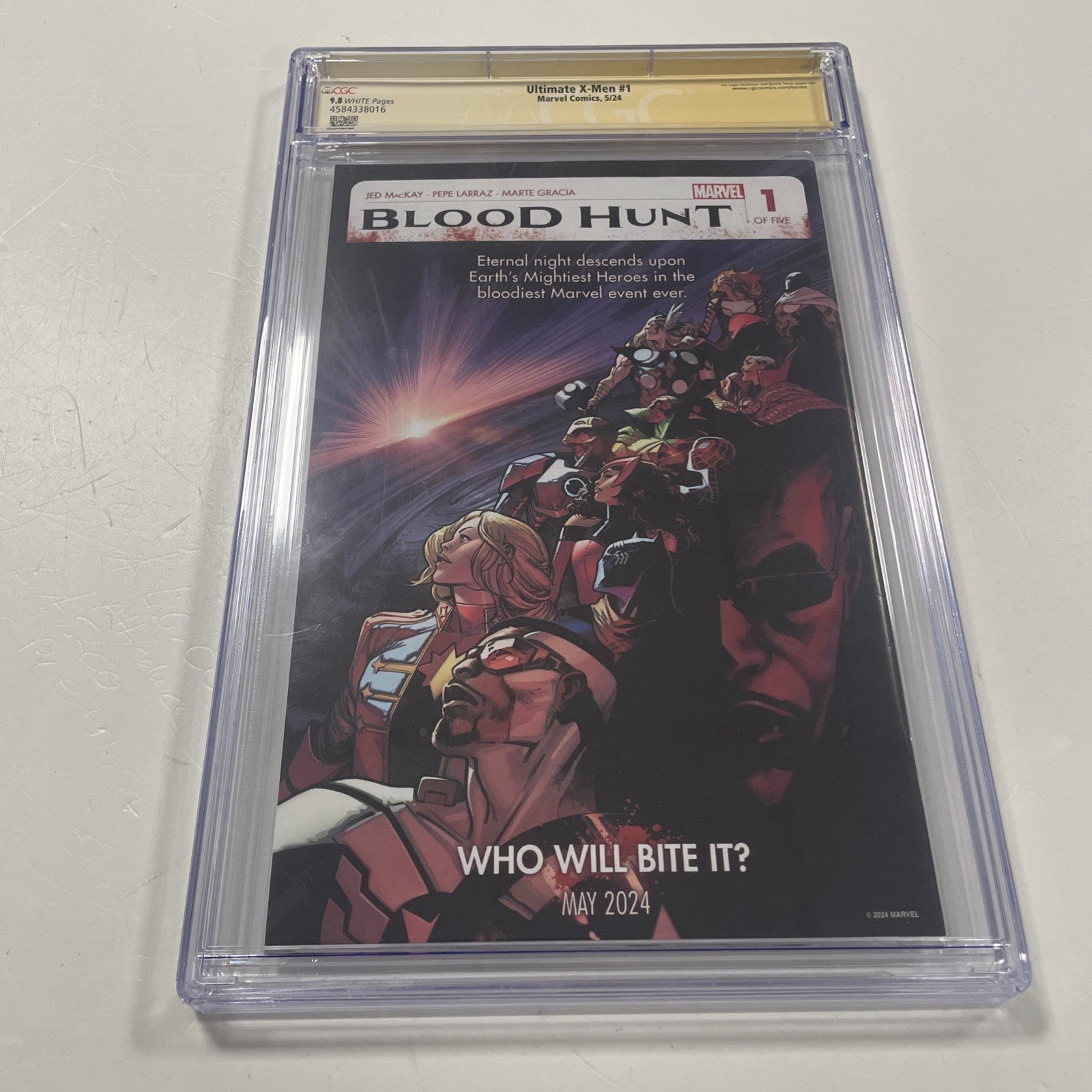 Ultimate X-Men #1 2024 9.8 CGC Signature Series Signed Peach Momoko 1 of 286
