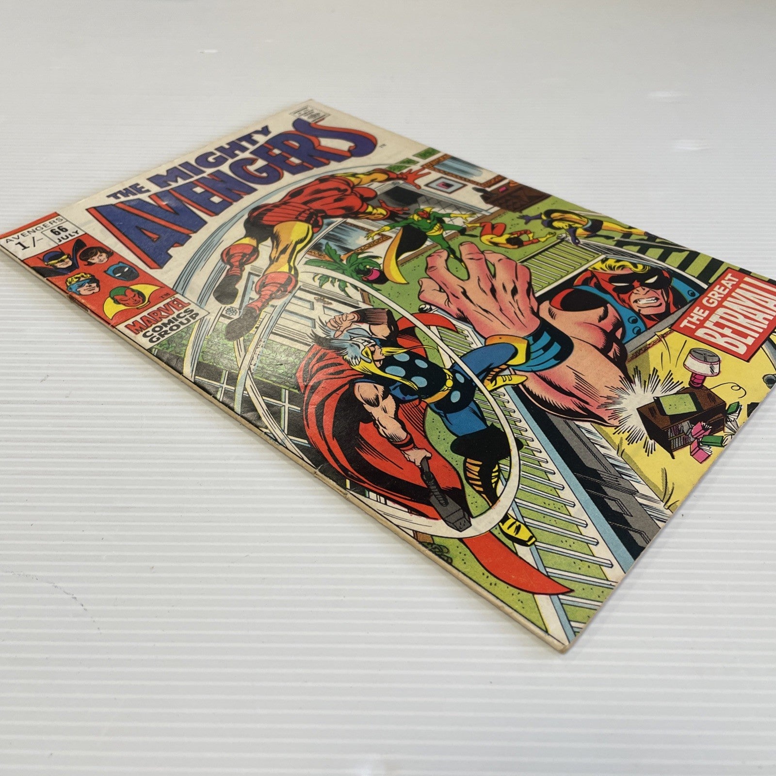 The Mighty Avengers #66 1969 FN- 1st Appearance of Ultron-6 Adamantium Pence3