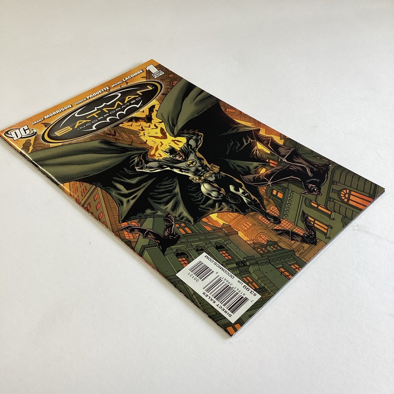 Batman Incorporated #1 2011 NM 1:25 Paquette Variant3