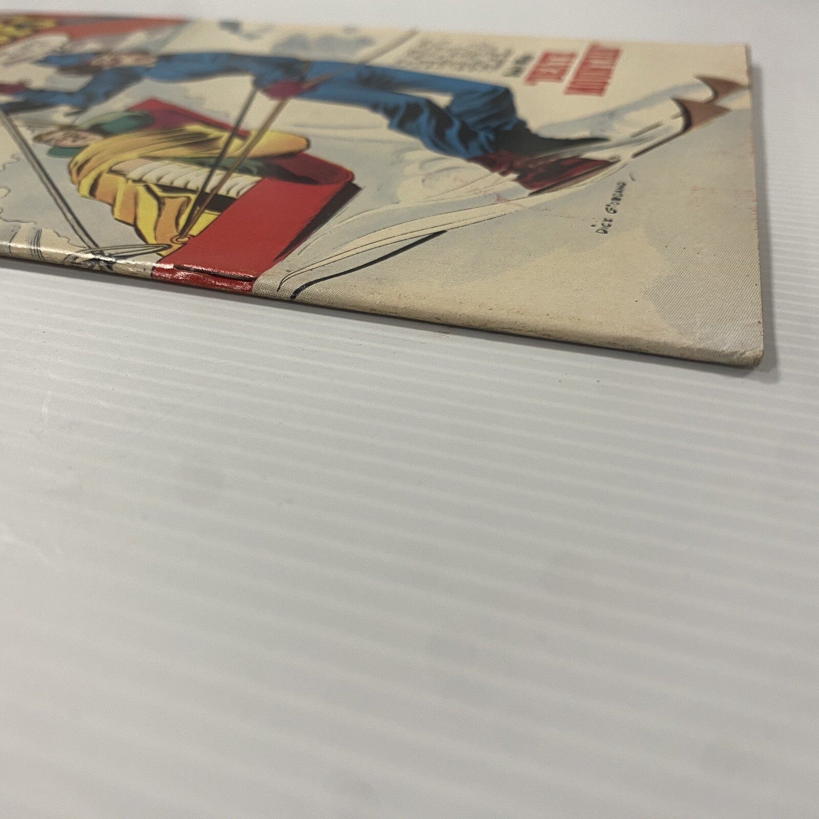Sue and Sally Smith Flying Nurses 1962 #50 VG+ Pence copy **Rusted staples**7