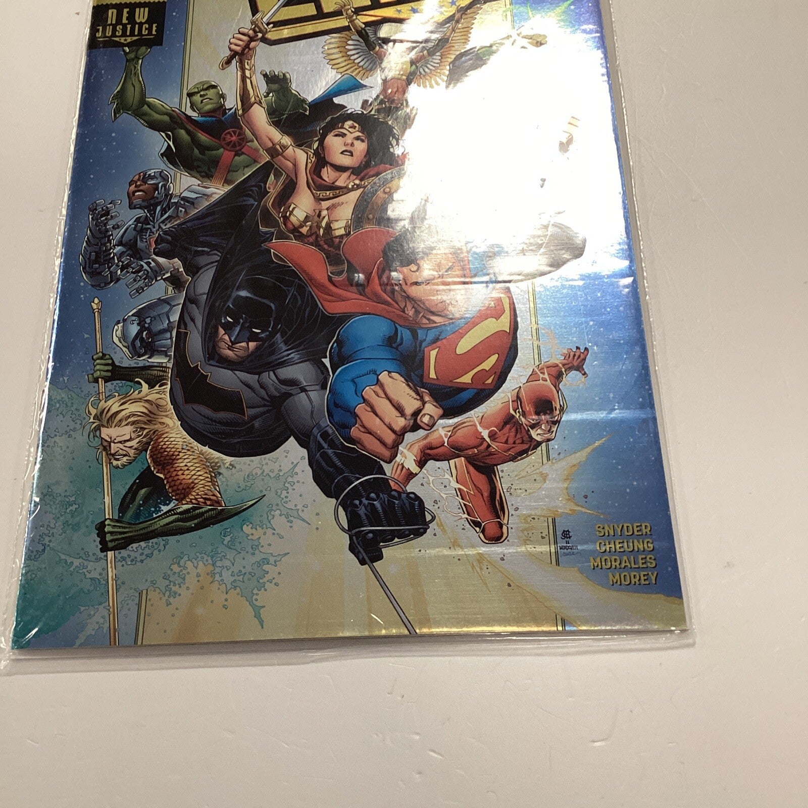 Justice League #1 2018 Artgerm Convention Gold Foil Variant in Sealed bag (1)2