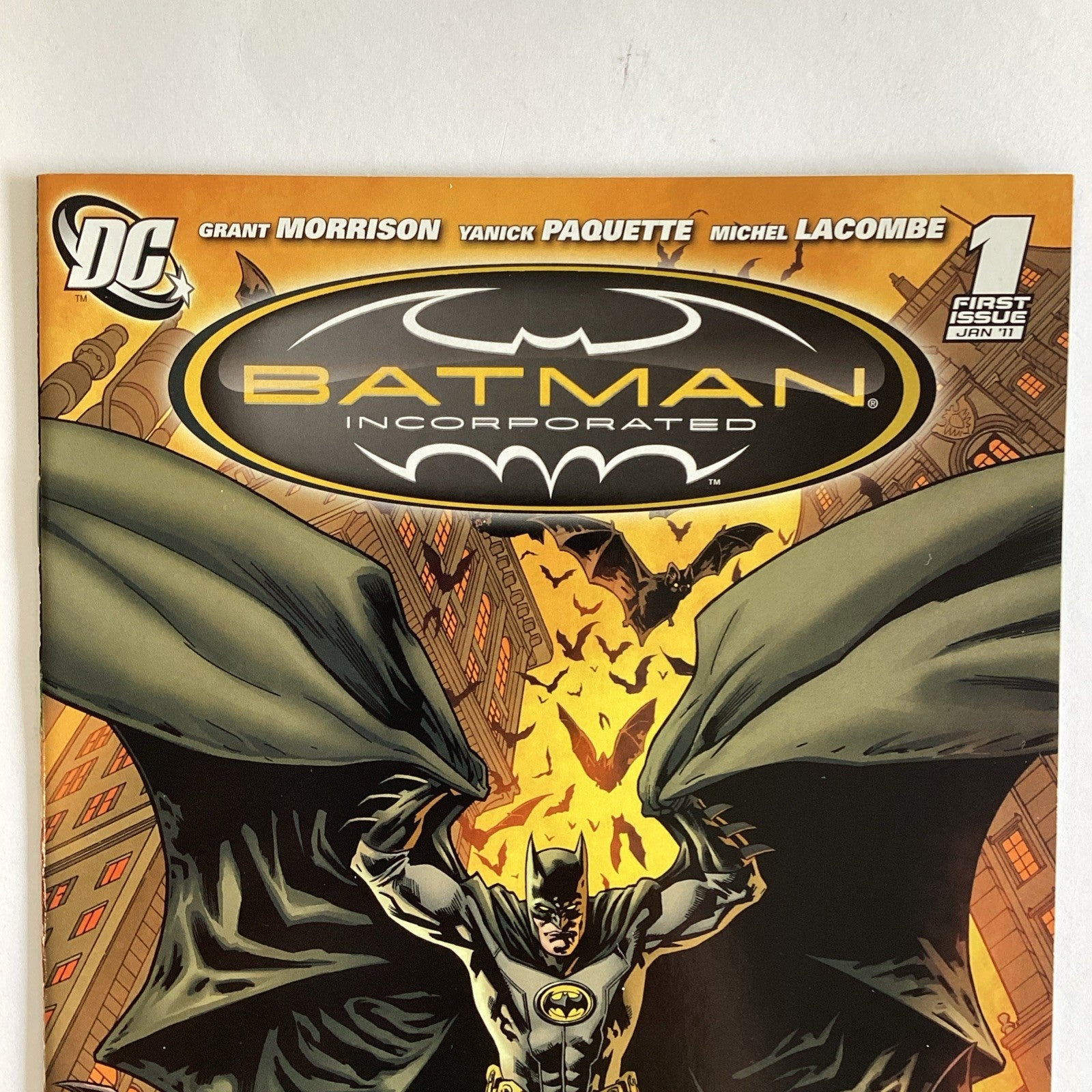 Batman Incorporated #1 2011 NM 1:25 Paquette Variant1