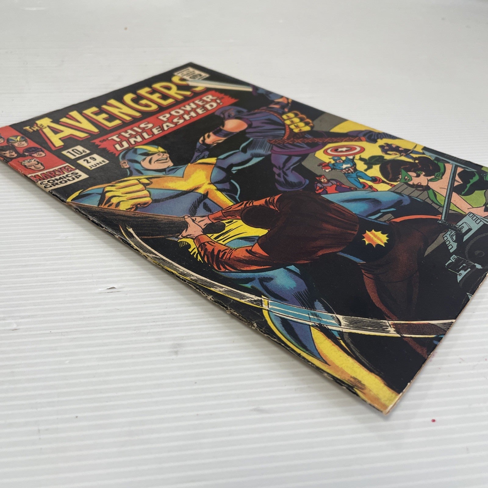 Avengers #29 1966 FN Pence Copy3