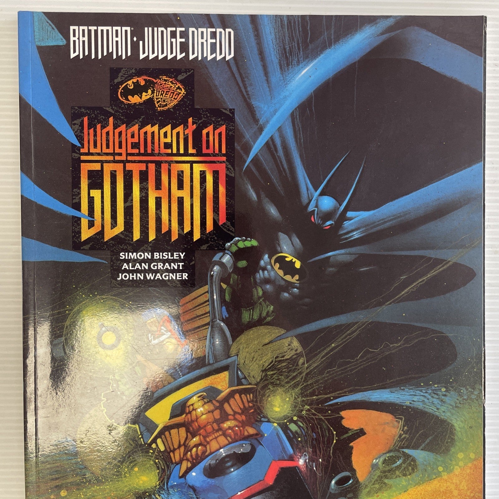 Batman Judge Dredd: Judgement on Gotham 1991 Anniversary Edition by Simon Bisley1