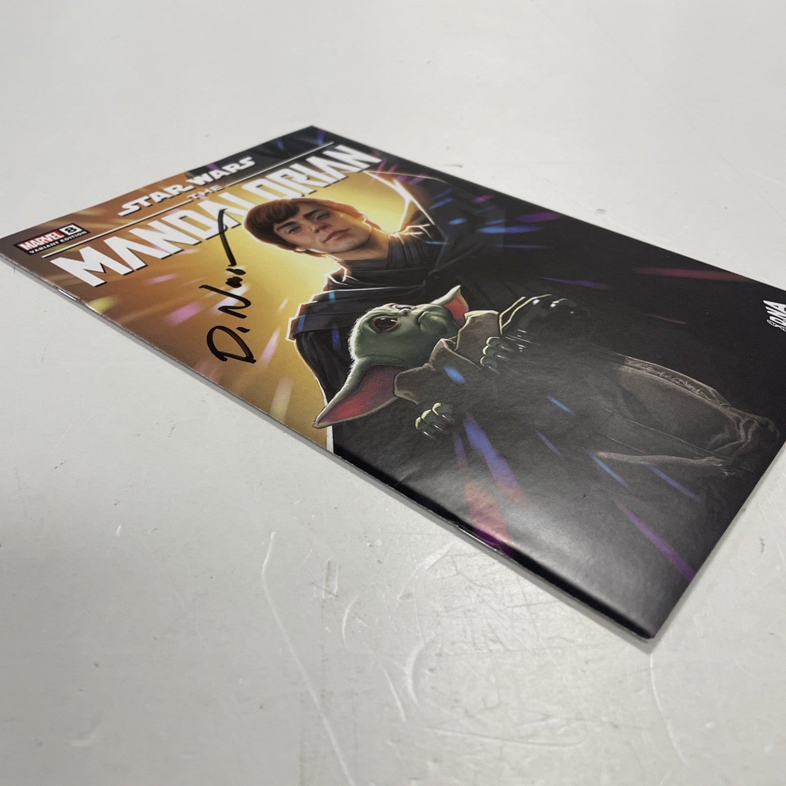 Star Wars: The Mandalorian #8 2023 NM Signed By David Nakayama Variant3