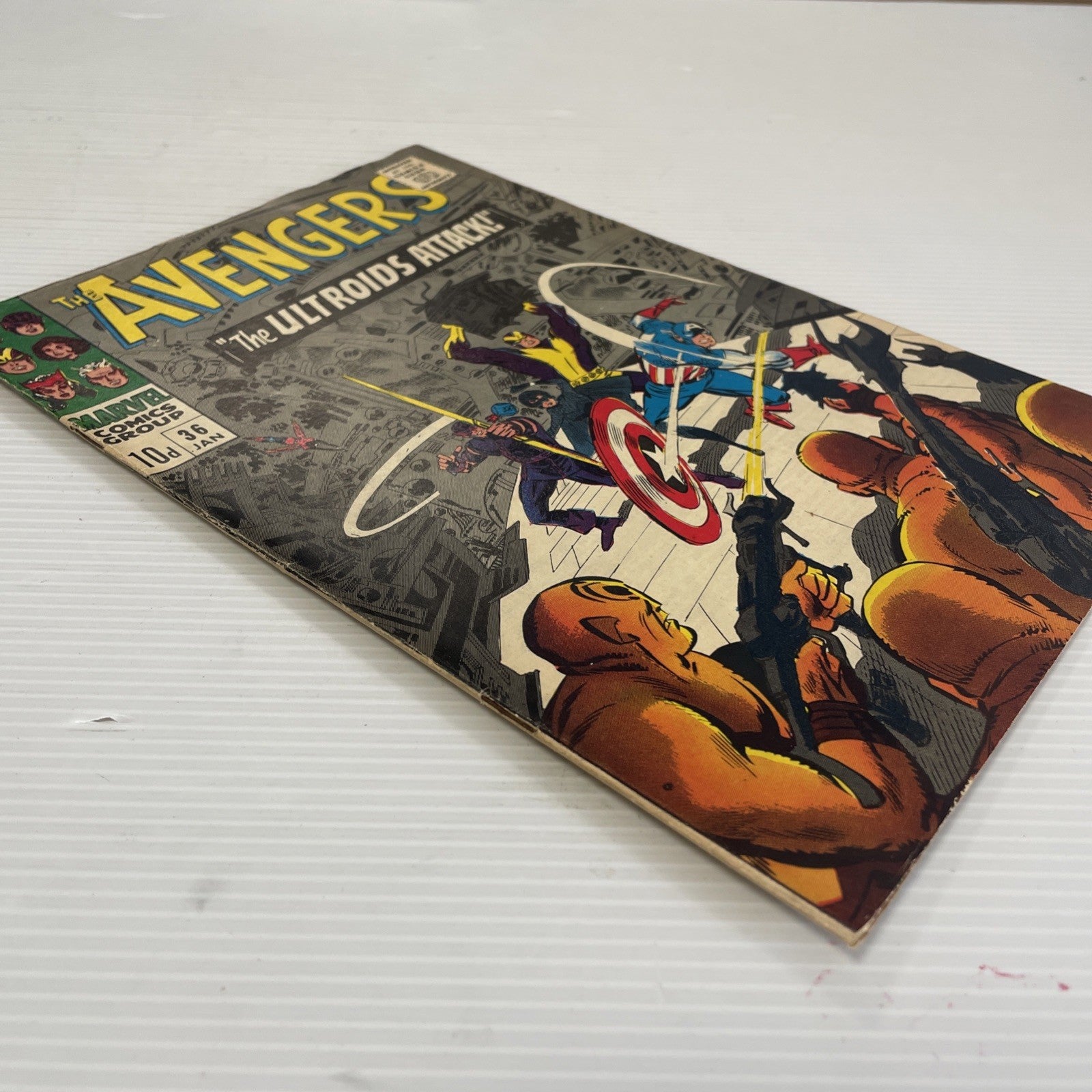 Avengers #36 1967 FN- 1st Ultrana Appearance Pence Copy3