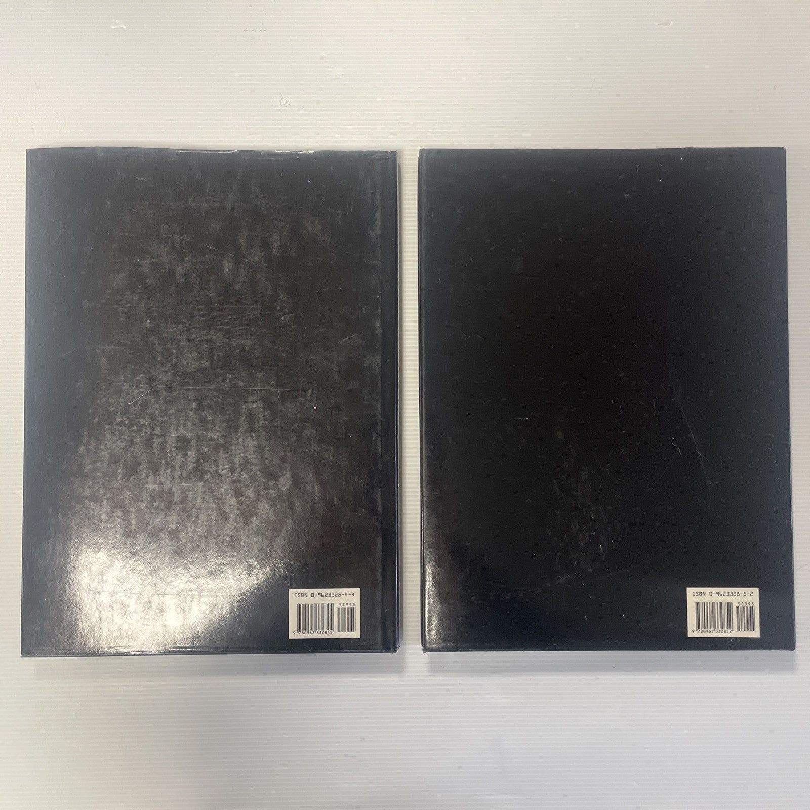 The Photo-Journal Guide to Marvel Comic Vol 3 & 4 A-J & K-Z Gerber Hardcover Set8