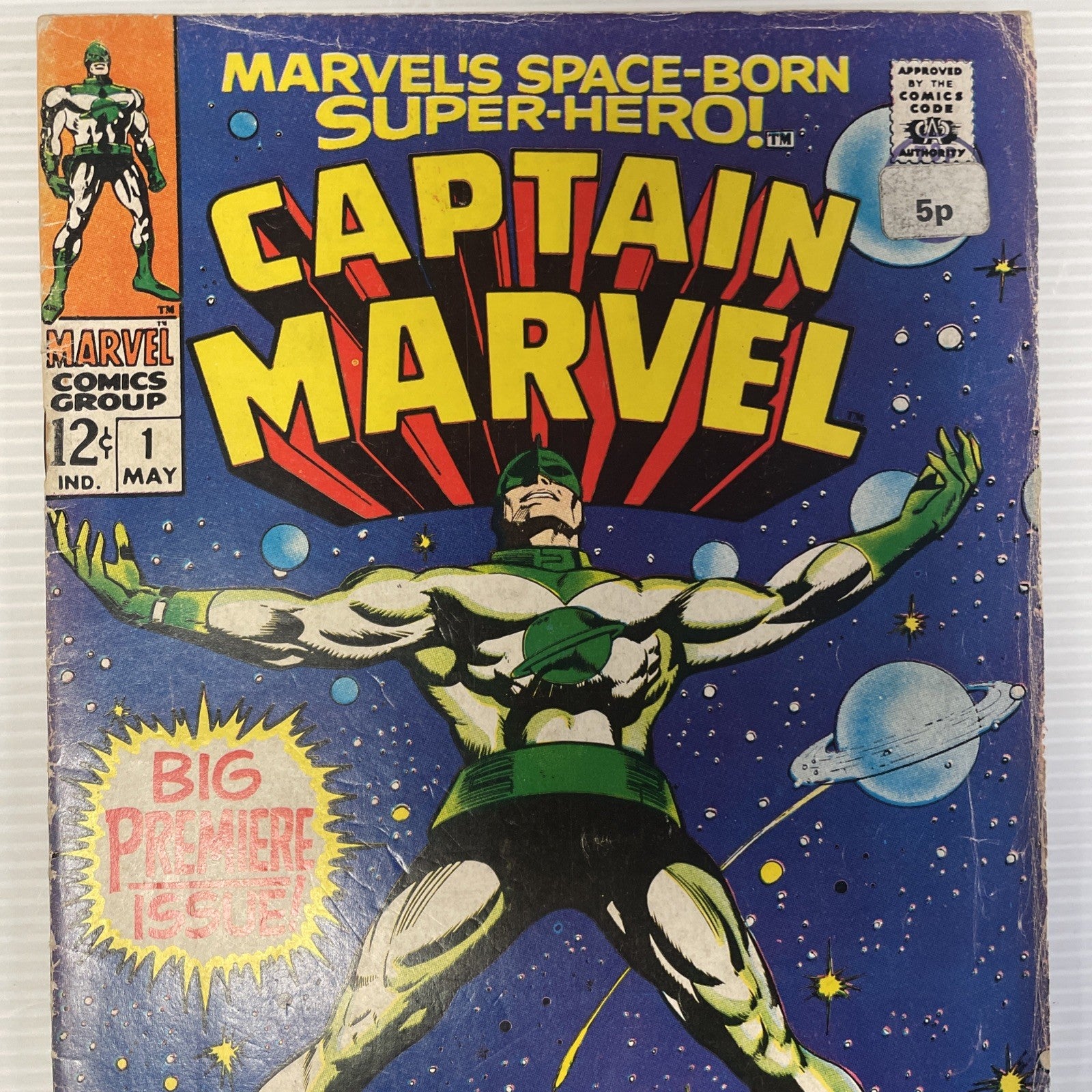 Captain Marvel #1 1968 GD/VG Pence Stamp & Sticker **Rusted staples, high cover1