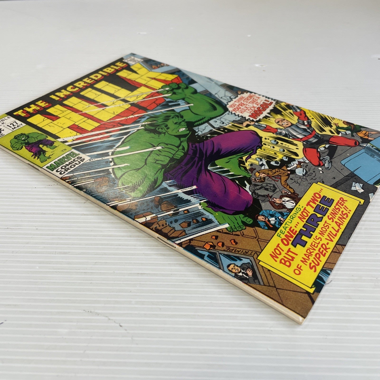 Incredible Hulk #127 1970 VG/FN **slight tear in open edge of all pages3