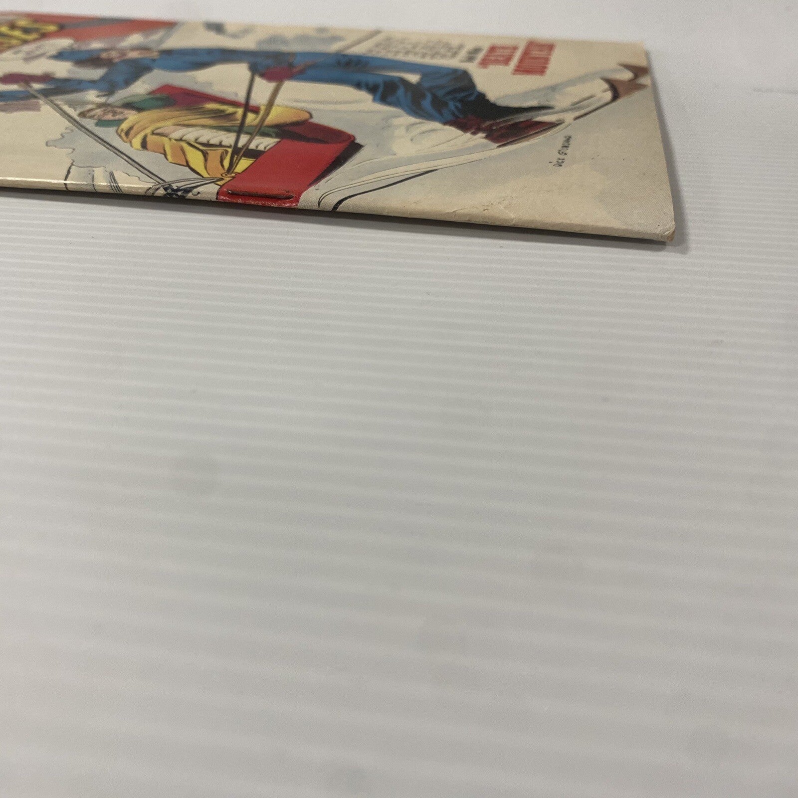 Sue and Sally Smith Flying Nurses 1962 #50 VG+ Pence copy **Rusted staples**7
