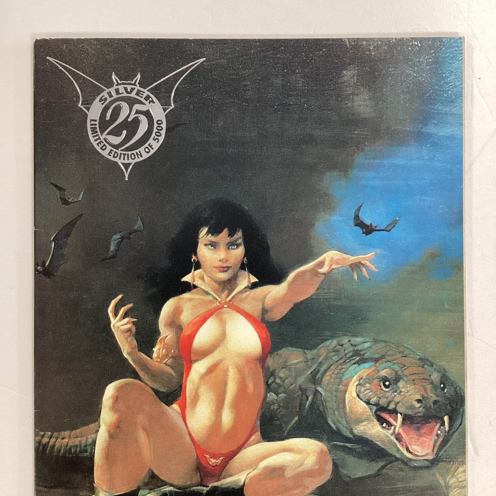 Vampirella 25th Anniversary Silver Limited Edition 1996 FN/VF 1/50001