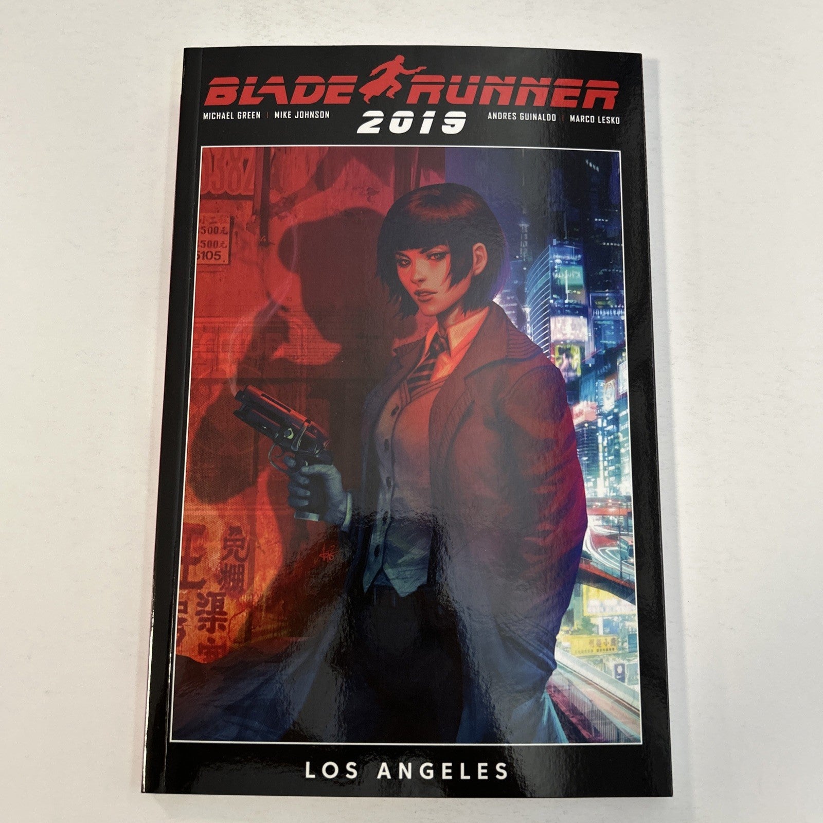 Blade Runner 2019 Los Angeles TPB Vol. 1 Inc Forbidden Planet Signed Card0