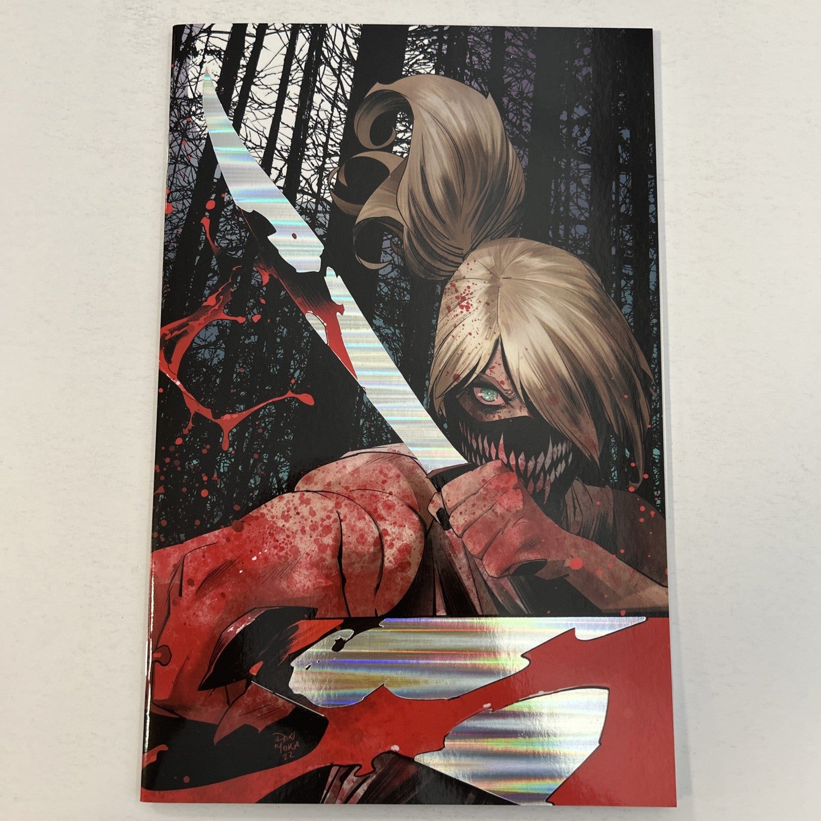Something Is Killing The Children #27 2022 NM Dan Mora Holofoil Variant0