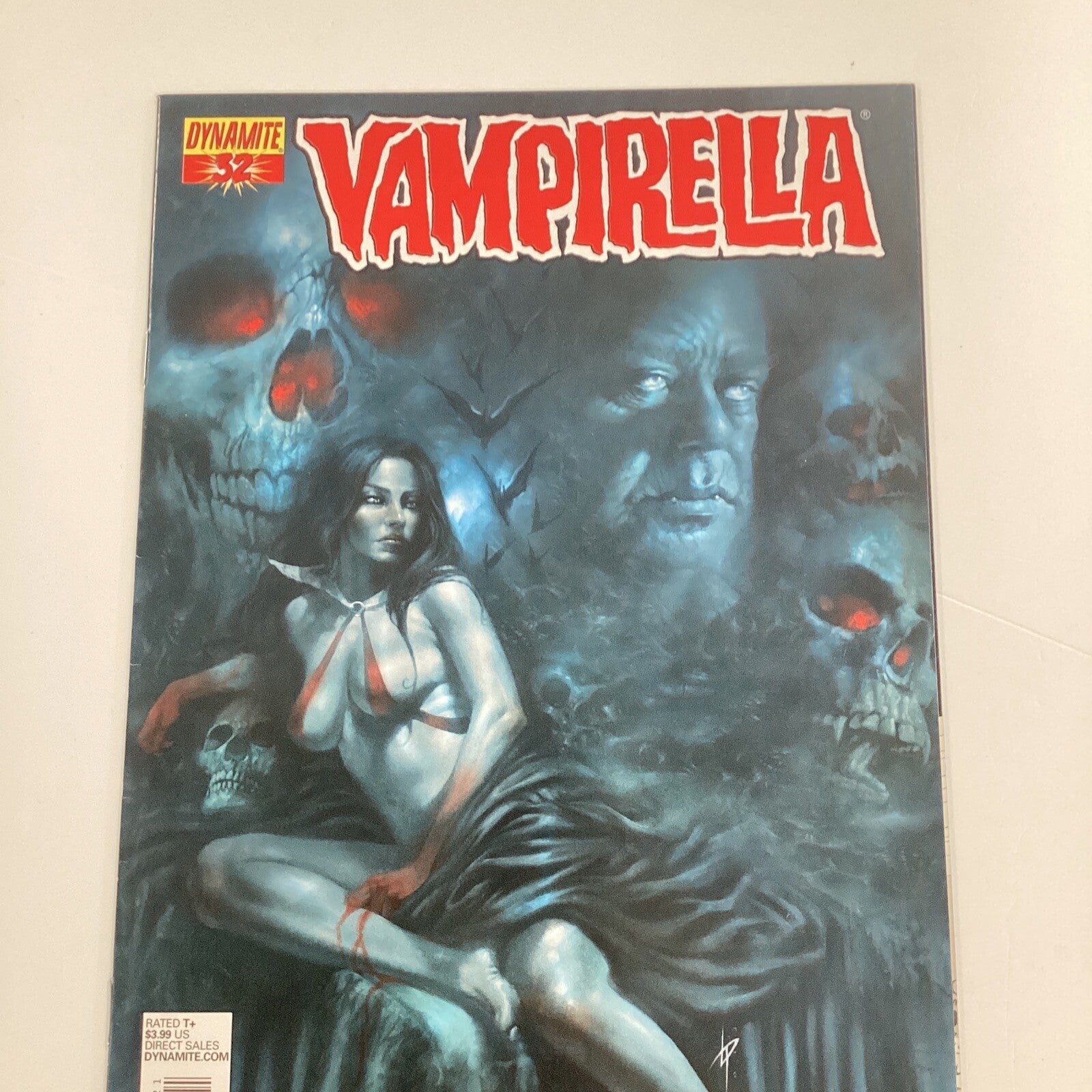 Vampirella #32 2013 NM Lucio Parrillo Cover Variant1