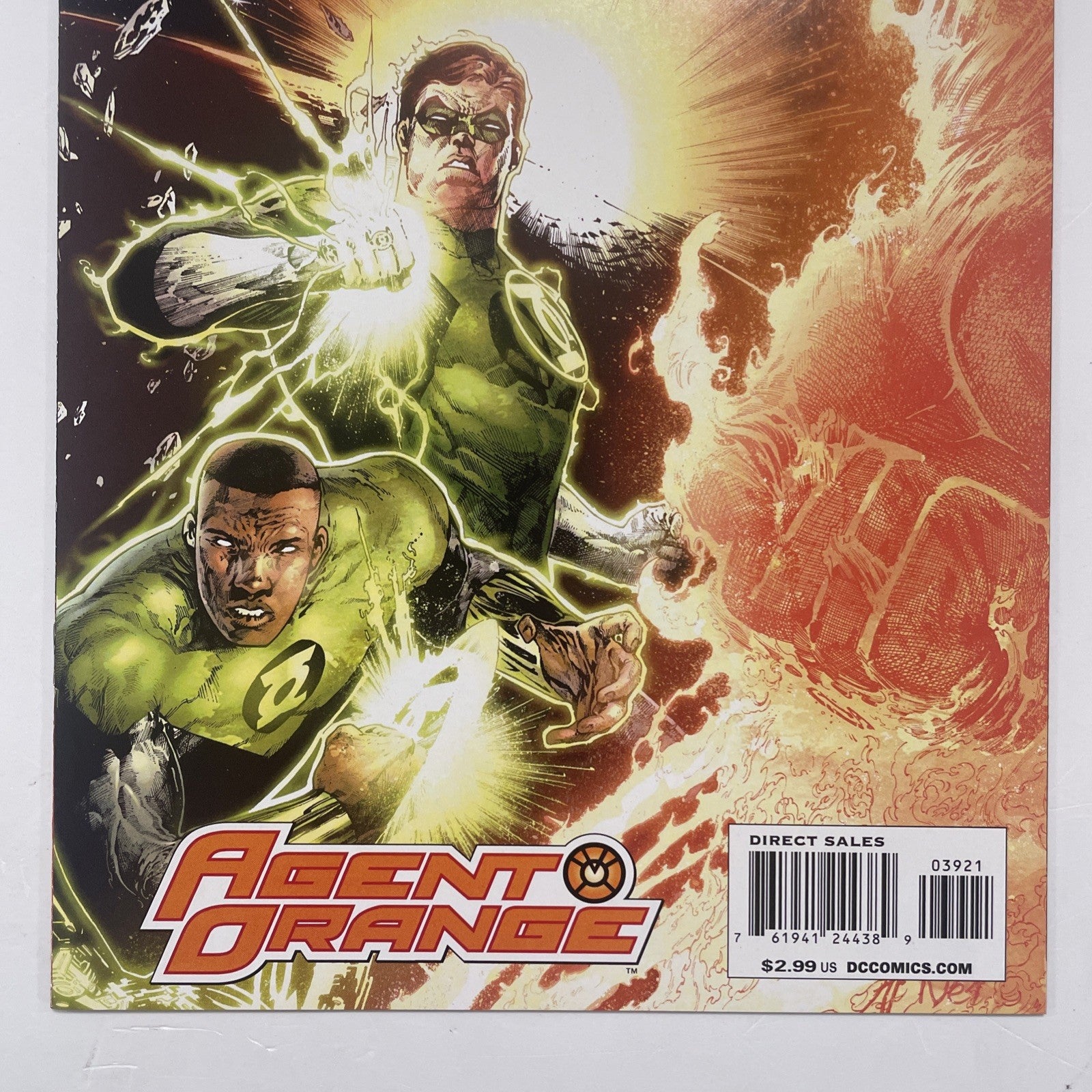 Green Lantern #39 2009 NM 1st Full App Larfleeze Philip Tan Variant Cover2