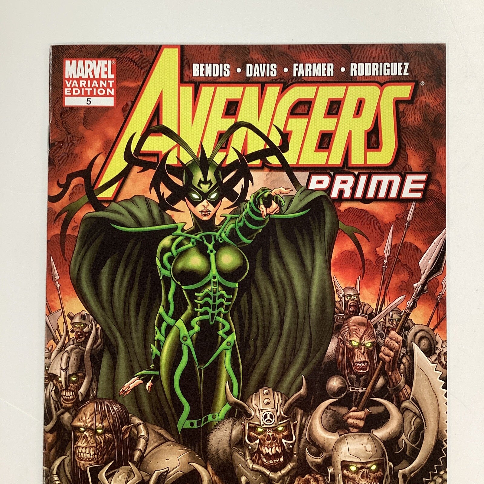 Avengers Prime #5 2011 VF/NM Art Adams 1:20 Hela Variant1