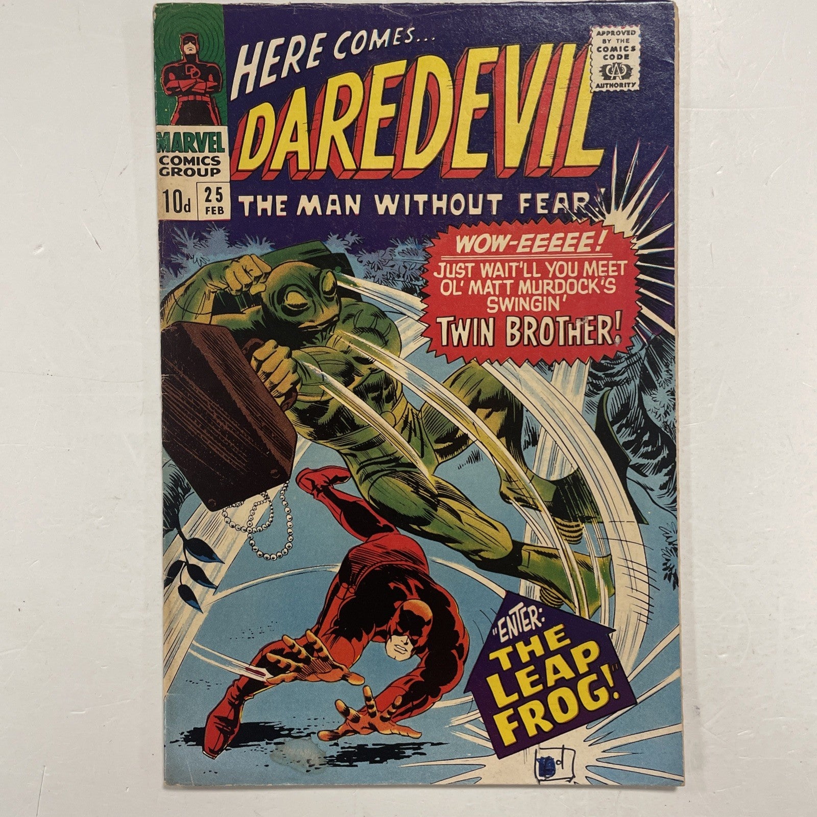 Daredevil #25 1967 VG 1st Appearance of Leap Frog **Pen on bottom of front cover0