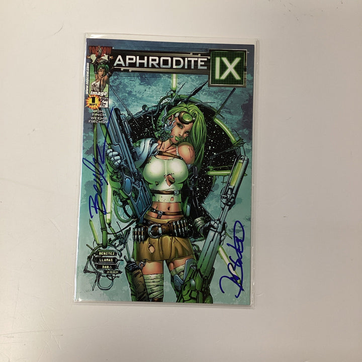 Aphrodite IX #1 2000 NM Signed by Benitez & Weems0