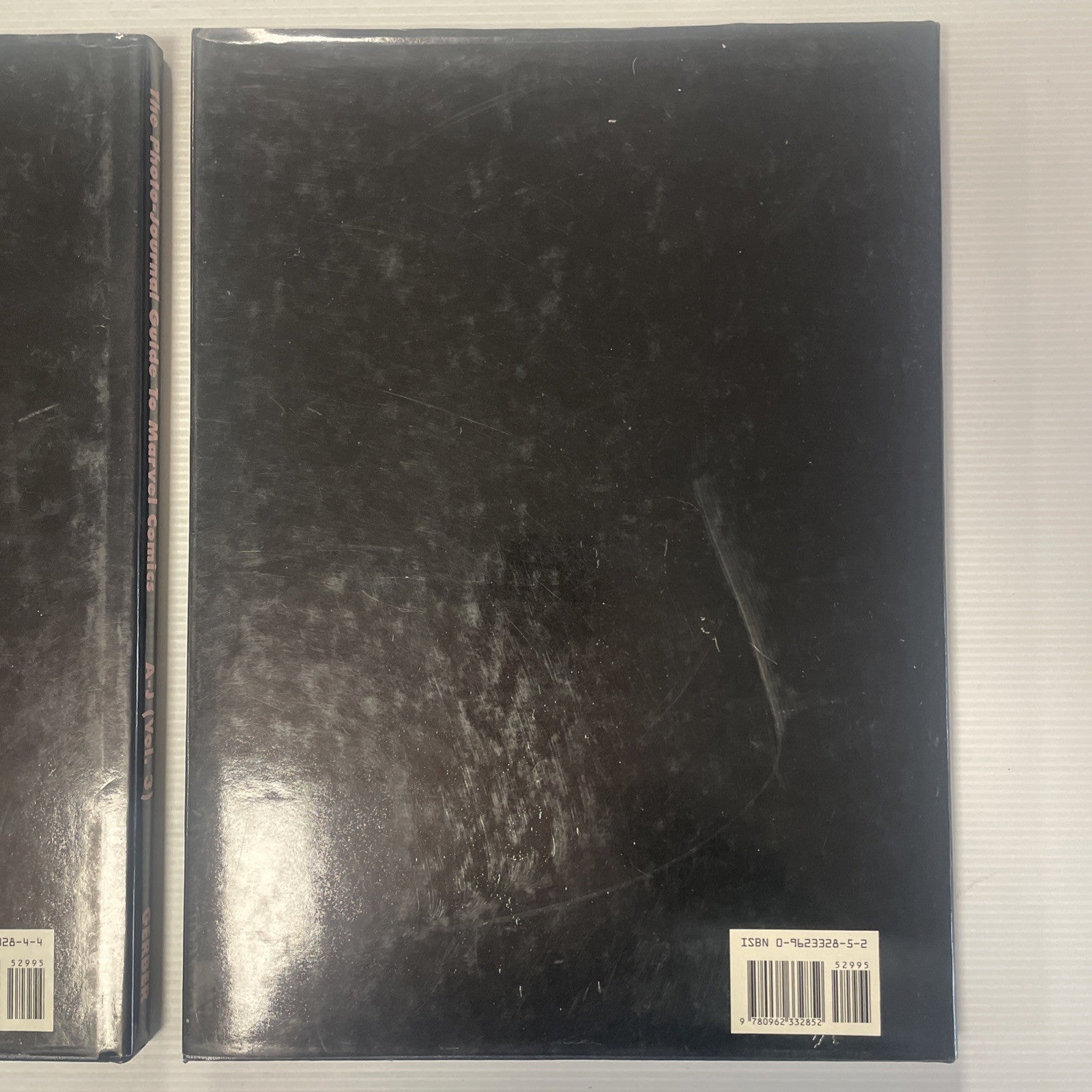 The Photo-Journal Guide to Marvel Comic Vol 3 & 4 A-J & K-Z Gerber Hardcover Set12