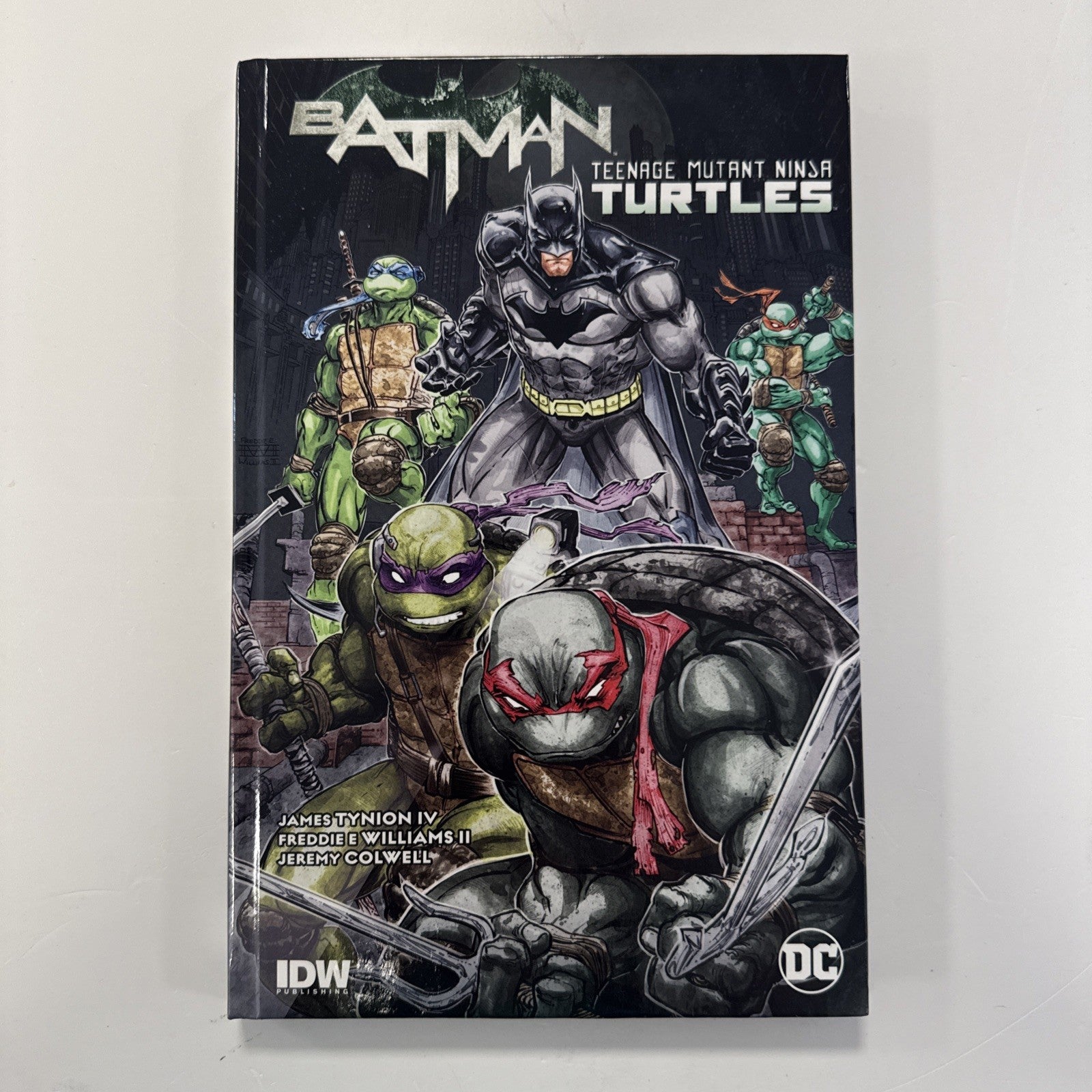 Batman Teenage Mutant Ninja Turtles 2016 TMNT Hardcover HC0