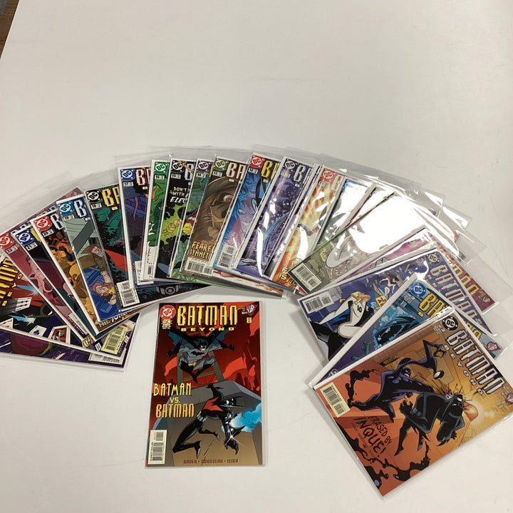 Batman Beyond #1-24 1999 Mid-High Grades Complete Set **1st app Melanie Walker0