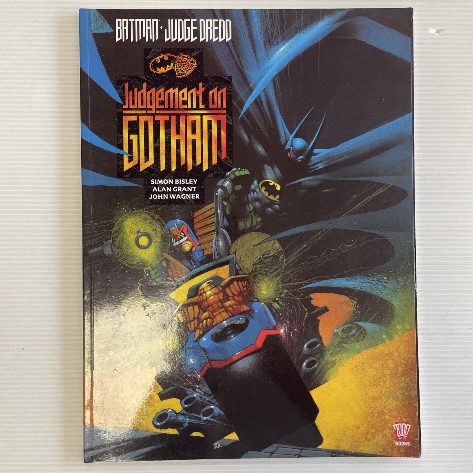 Batman Judge Dredd: Judgement on Gotham 1991 Anniversary Edition by Simon Bisley0