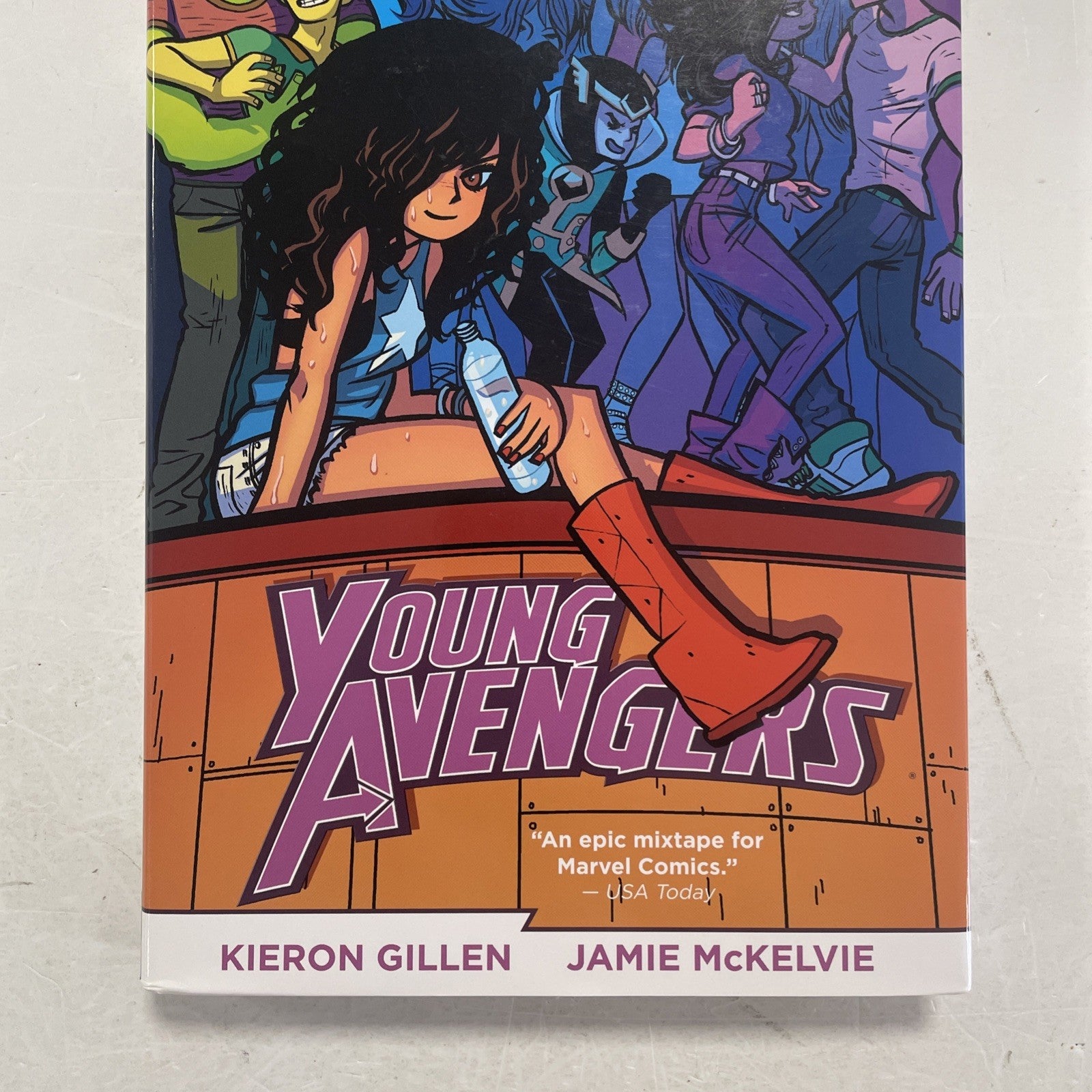 Young Avengers Omnibus Gillen Mckelvie 2014 Variant Cover Graphic Novel2