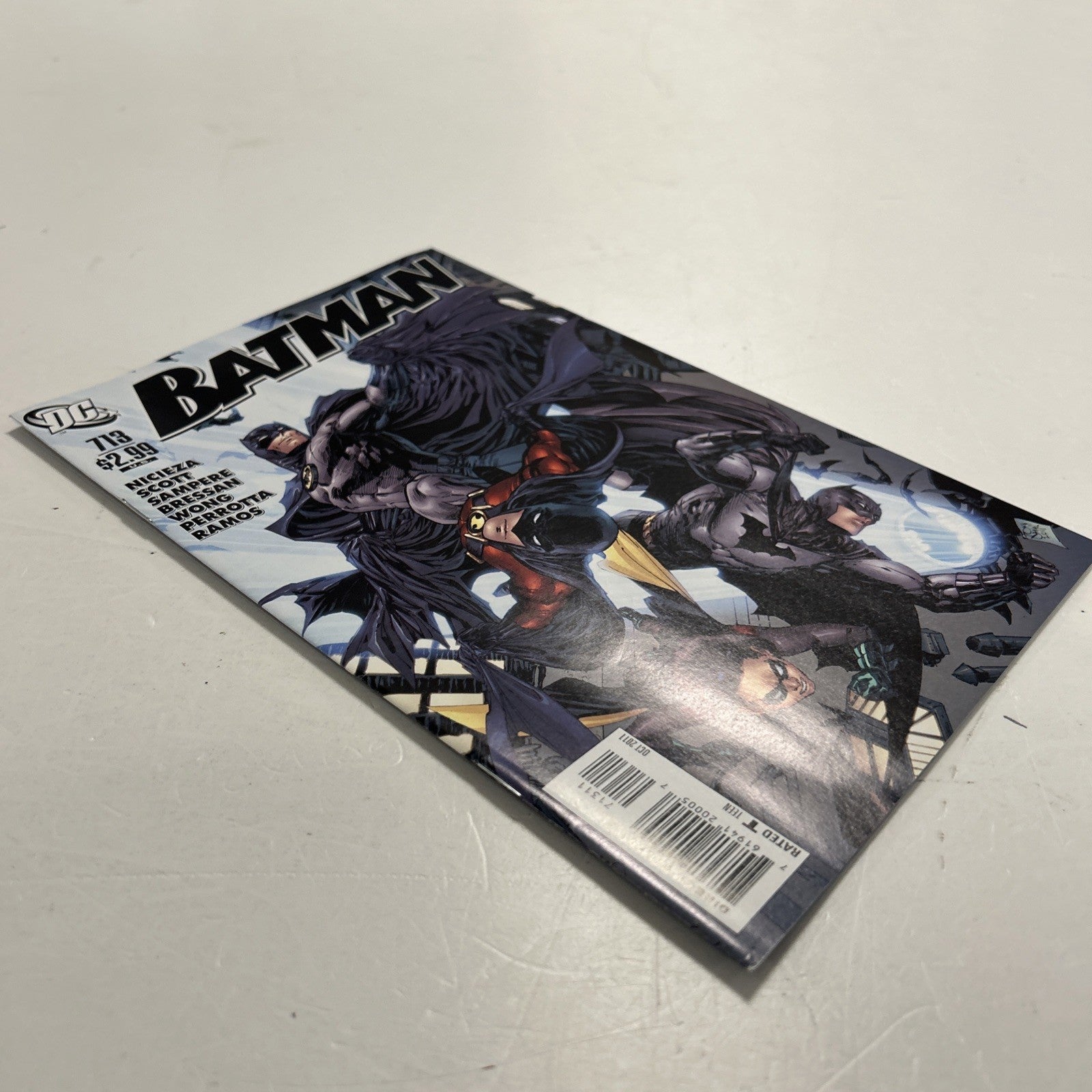 Batman #713 2011 NM Final Issue3