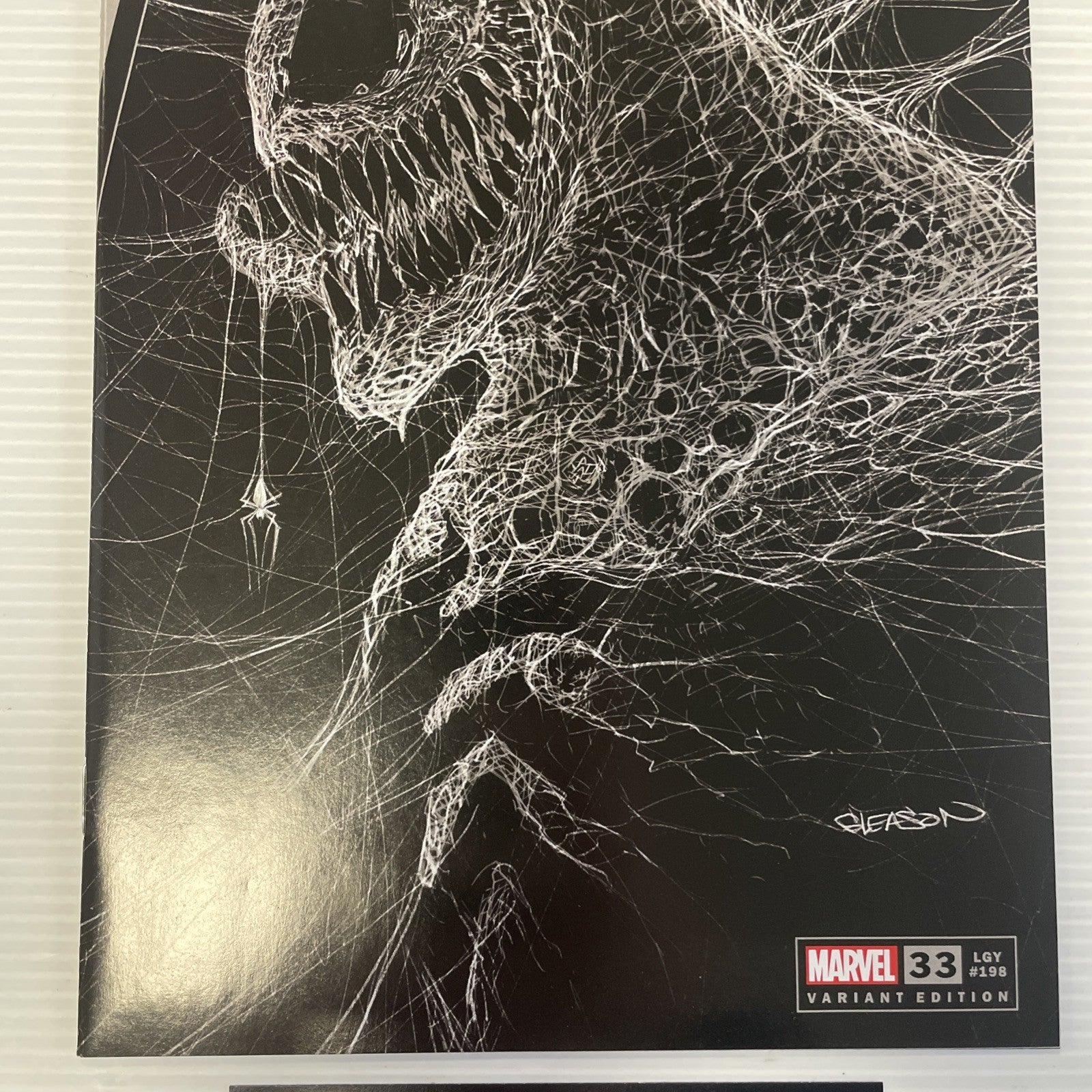 Venom #33 2021 NM Patrick Gleason Exclusive Trade Dress Variant w/ CoA 1 of 25002