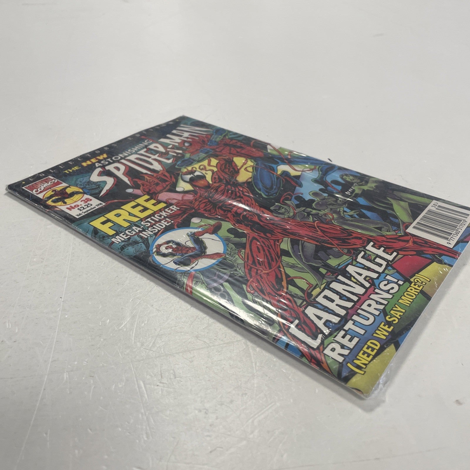 Astonishing Spider-Man #38 1998 VF- UK Marvel Panini Inc. Free Stickers3