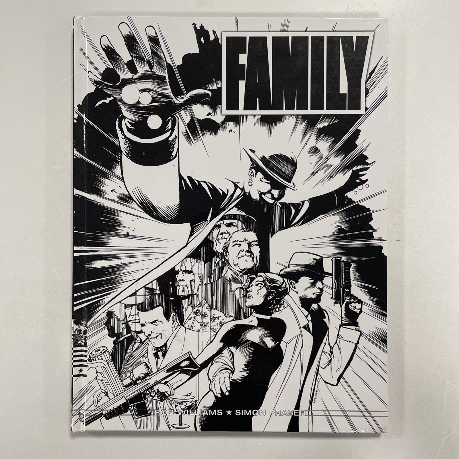 Family 2000AD Williams/Fraser 2005 (Hardcover)0