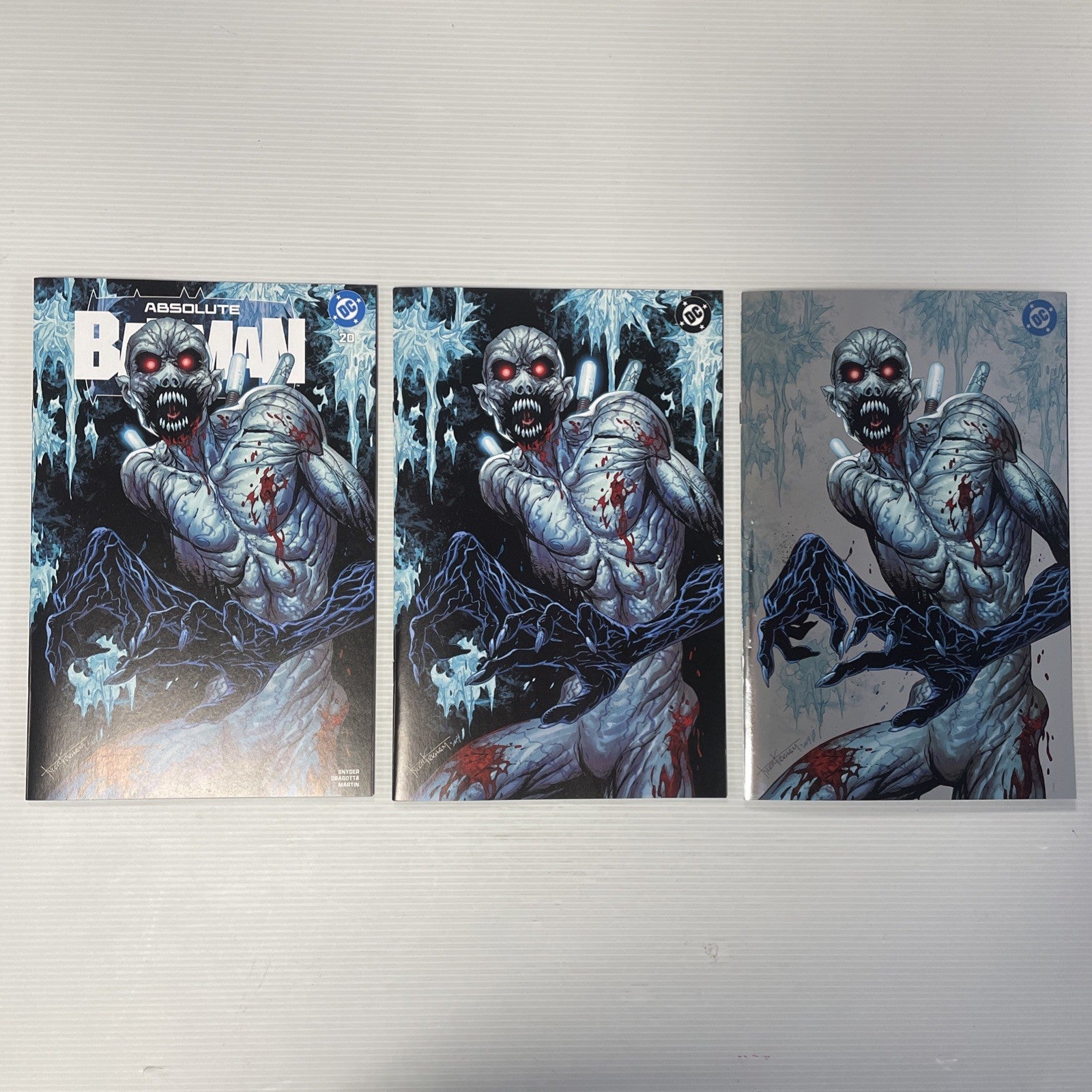 Absolute Batman #20 2026 NM Tyler Kirkham Battle Damage Foil, Trade & Virgin0