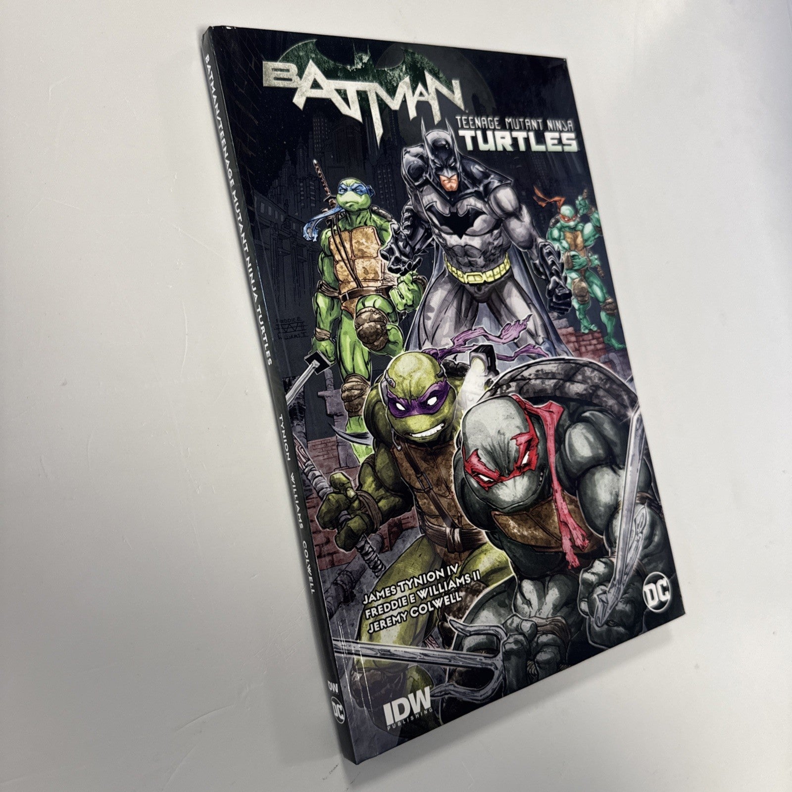 Batman Teenage Mutant Ninja Turtles 2016 TMNT Hardcover HC3