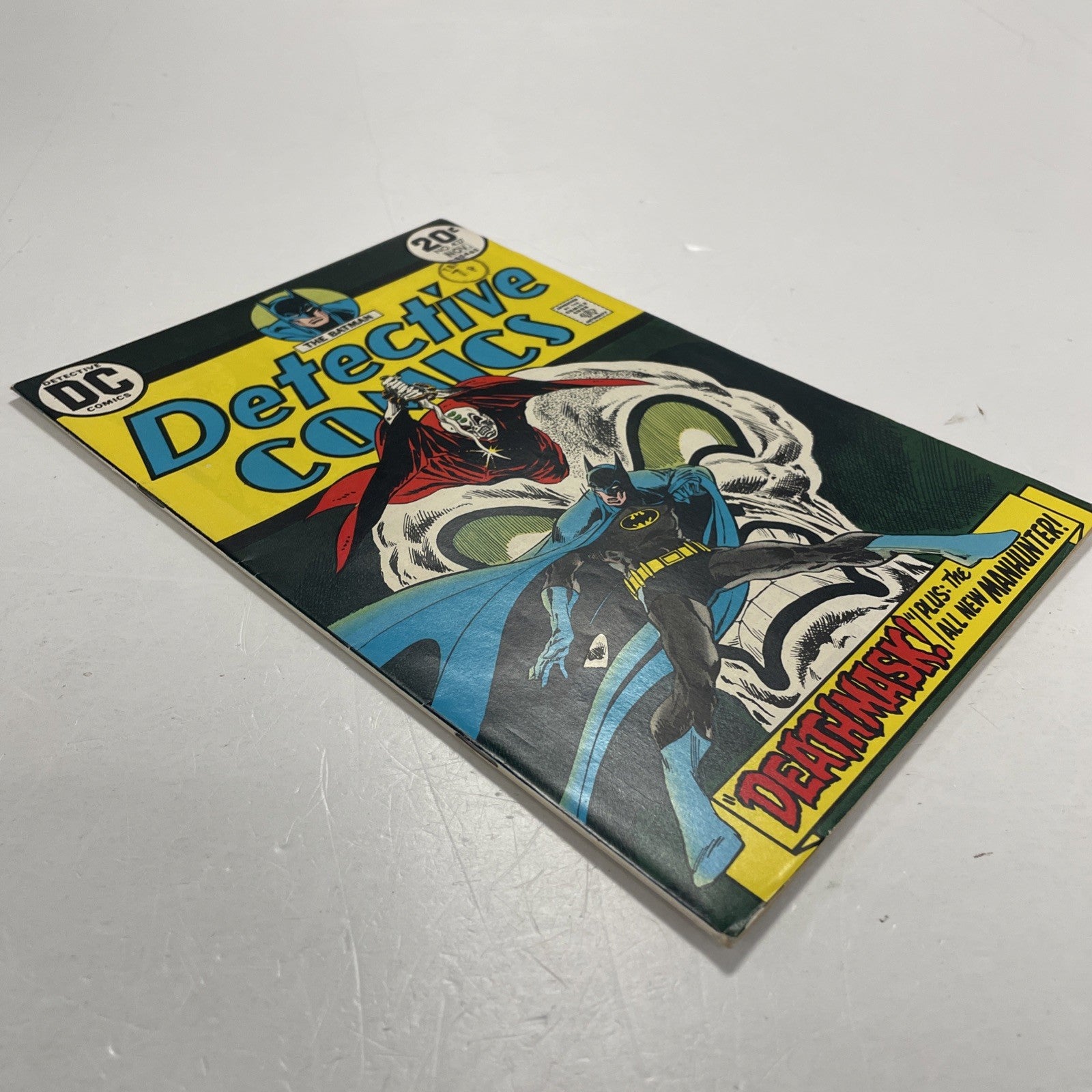 Detective Comics #437 1973 FN/VF 1st Appearance of New Manhunter Pence Stamp3