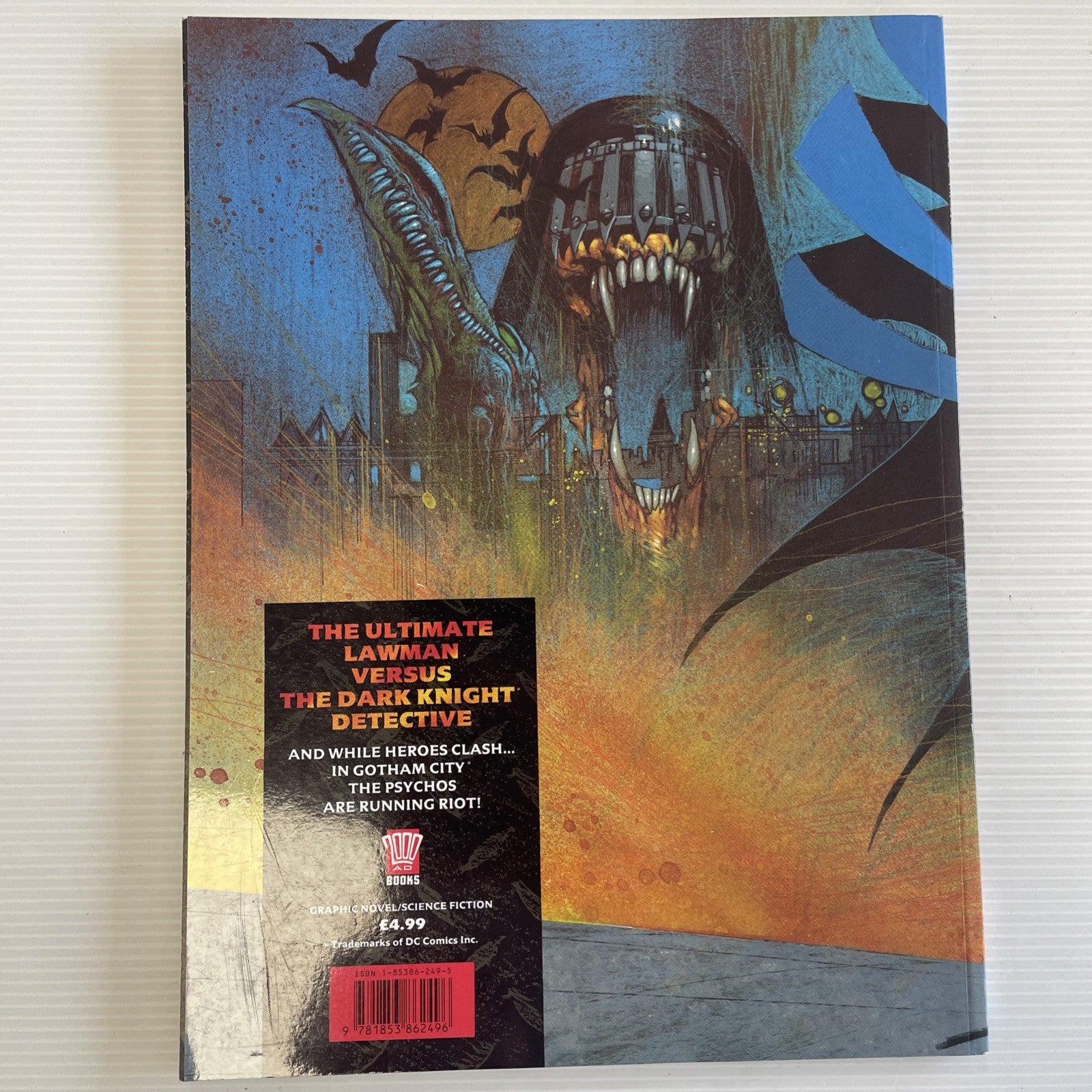Batman Judge Dredd: Judgement on Gotham 1991 Anniversary Edition by Simon Bisley4