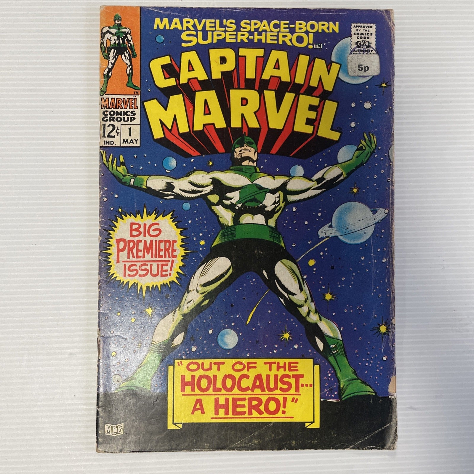 Captain Marvel #1 1968 GD/VG Pence Stamp & Sticker **Rusted staples, high cover0