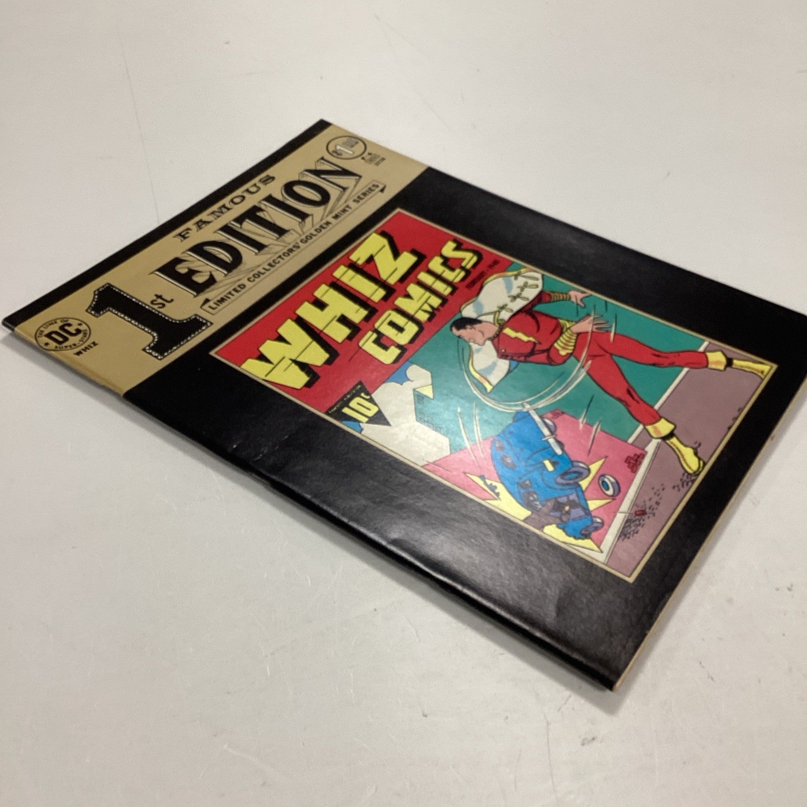 DC Famous 1st Edition Whiz Comics #1 Limited Collectors Golden Mint 1974 VF-3