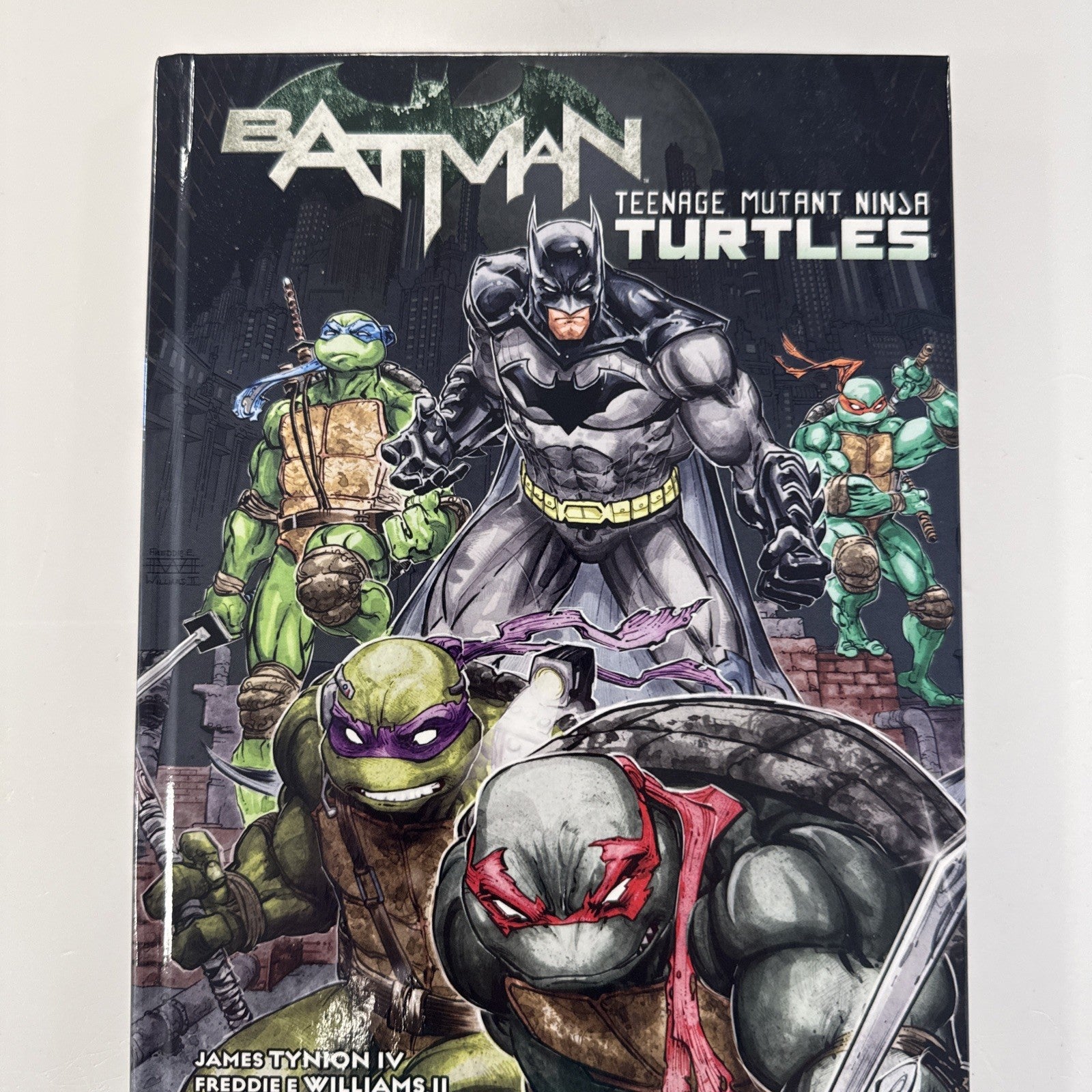 Batman Teenage Mutant Ninja Turtles 2016 TMNT Hardcover HC1