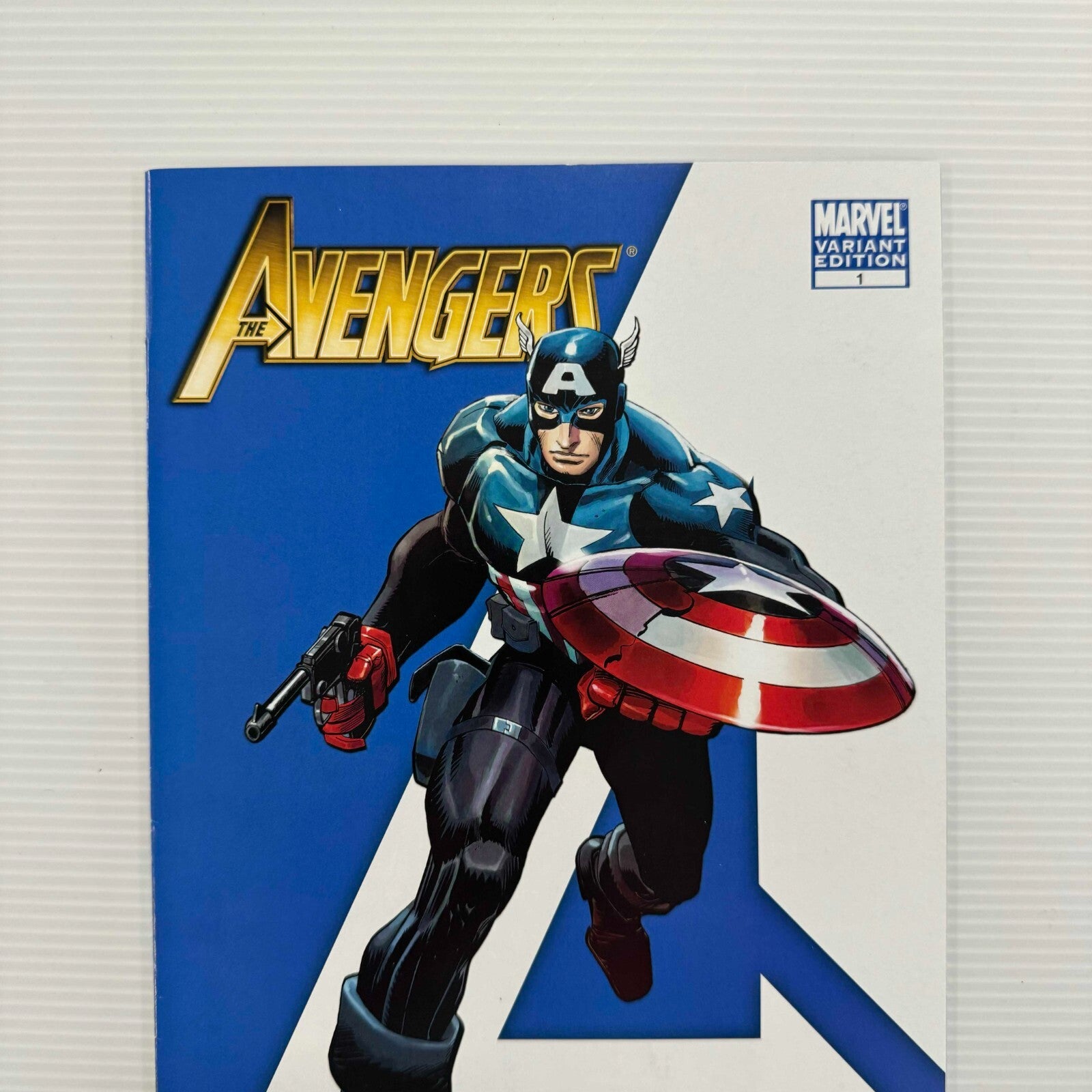 Avengers #1 2010 NM Romita Jr Variant 1:75 1st Cameo of Azari T'challa1
